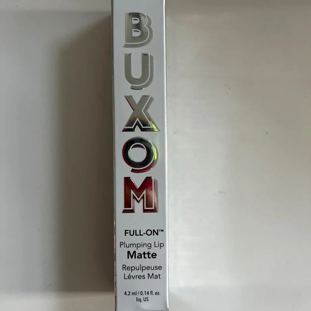 Buxom full plumping